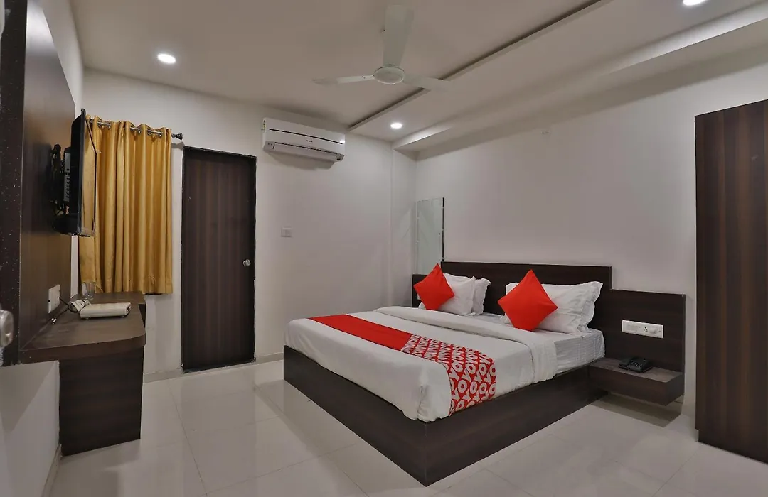 Hotel O S K-1